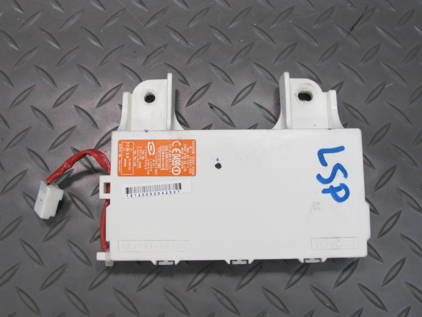 04-06 Lexus UCF30L LS430 Rear Electrical KEY Oscillator 89992-50080 OEM