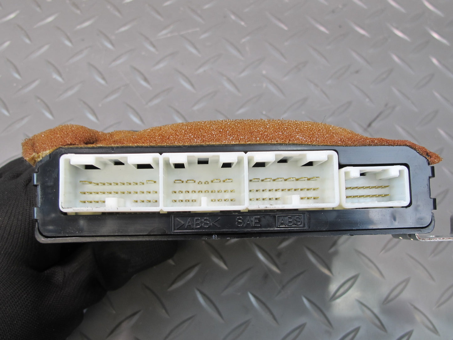 04-06 Lexus LS430 Front Left Door Control Module 89223-50240 OEM