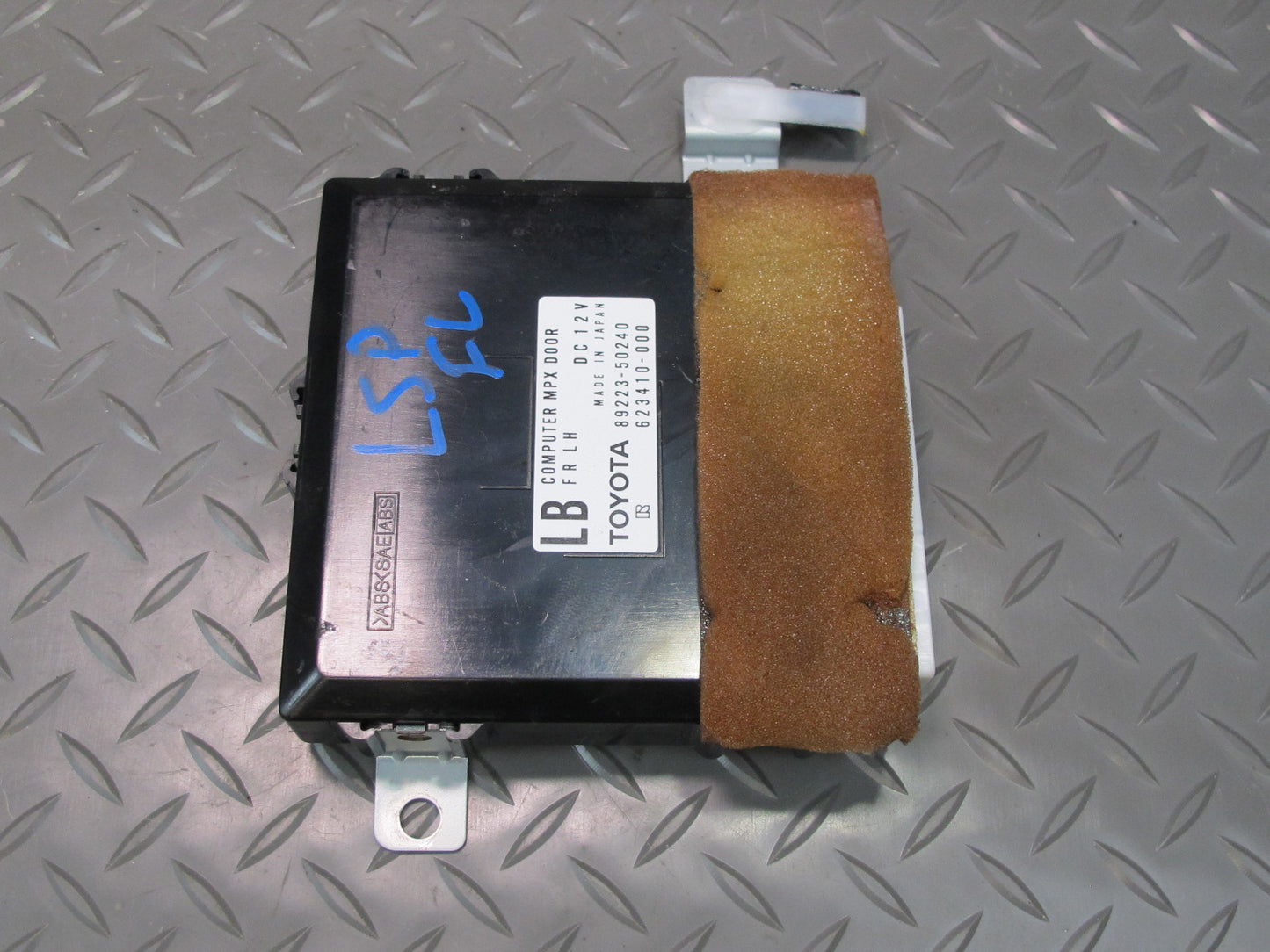 04-06 Lexus LS430 Front Left Door Control Module 89223-50240 OEM