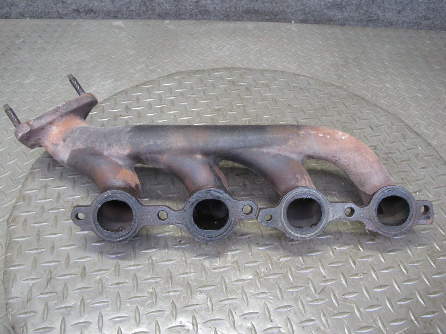 2003-2007 Hummer H2 6.0L V8 Engine Motor Right & Left Side Exhaust Manifold Set