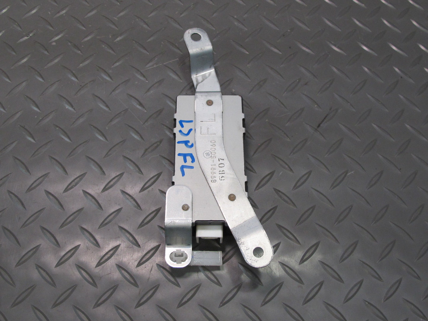 04-06 Lexus UCF30L LS430 Front Left Door Smart KEY Receiver Oscillator OEM