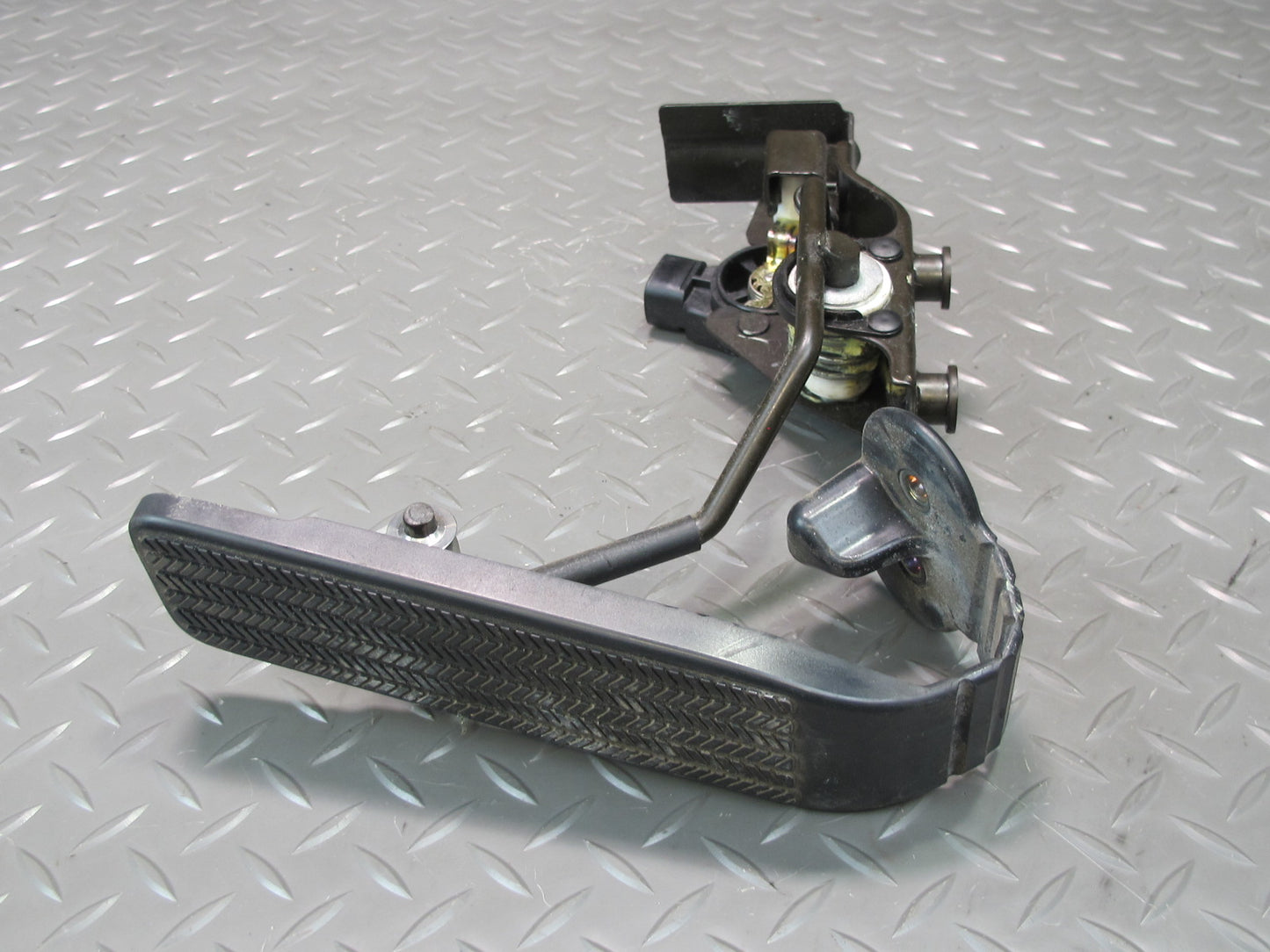 01-06 Lexus LS430 Gas Acceleration Peadl 78010-50020 OEM