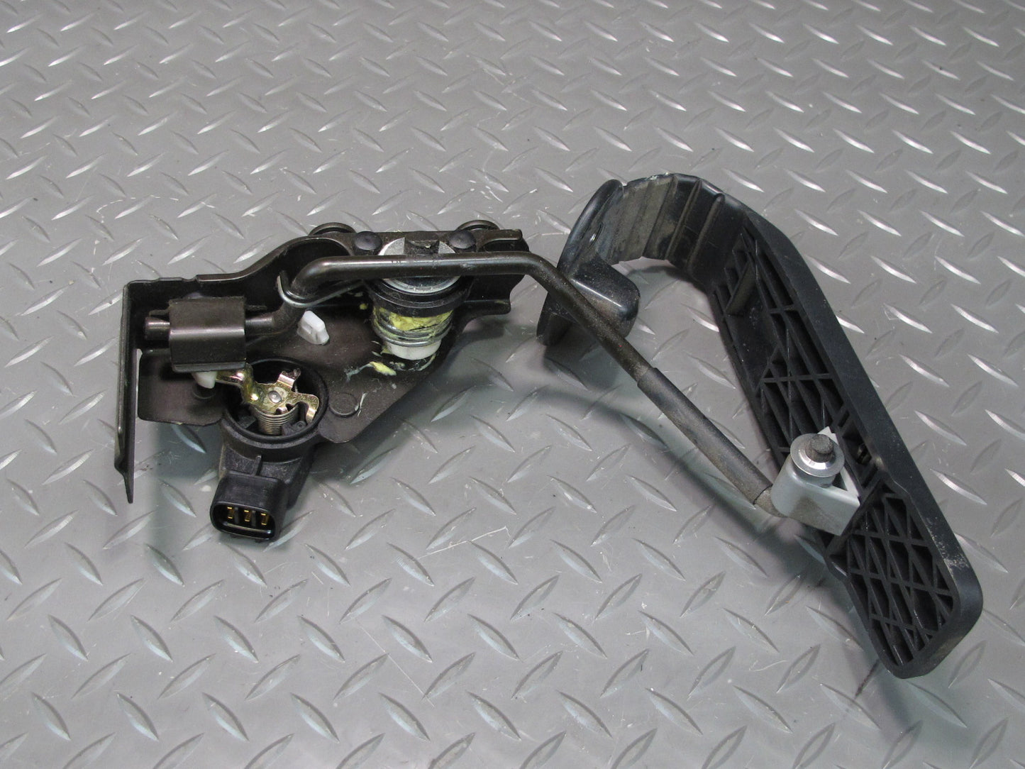 01-06 Lexus LS430 Gas Acceleration Peadl 78010-50020 OEM