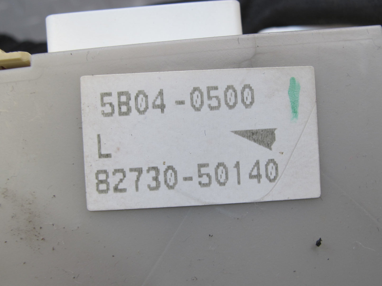 04-06 Lexus UCF30L LS430 Front Right Fuse Relay Junction Box Module OEM