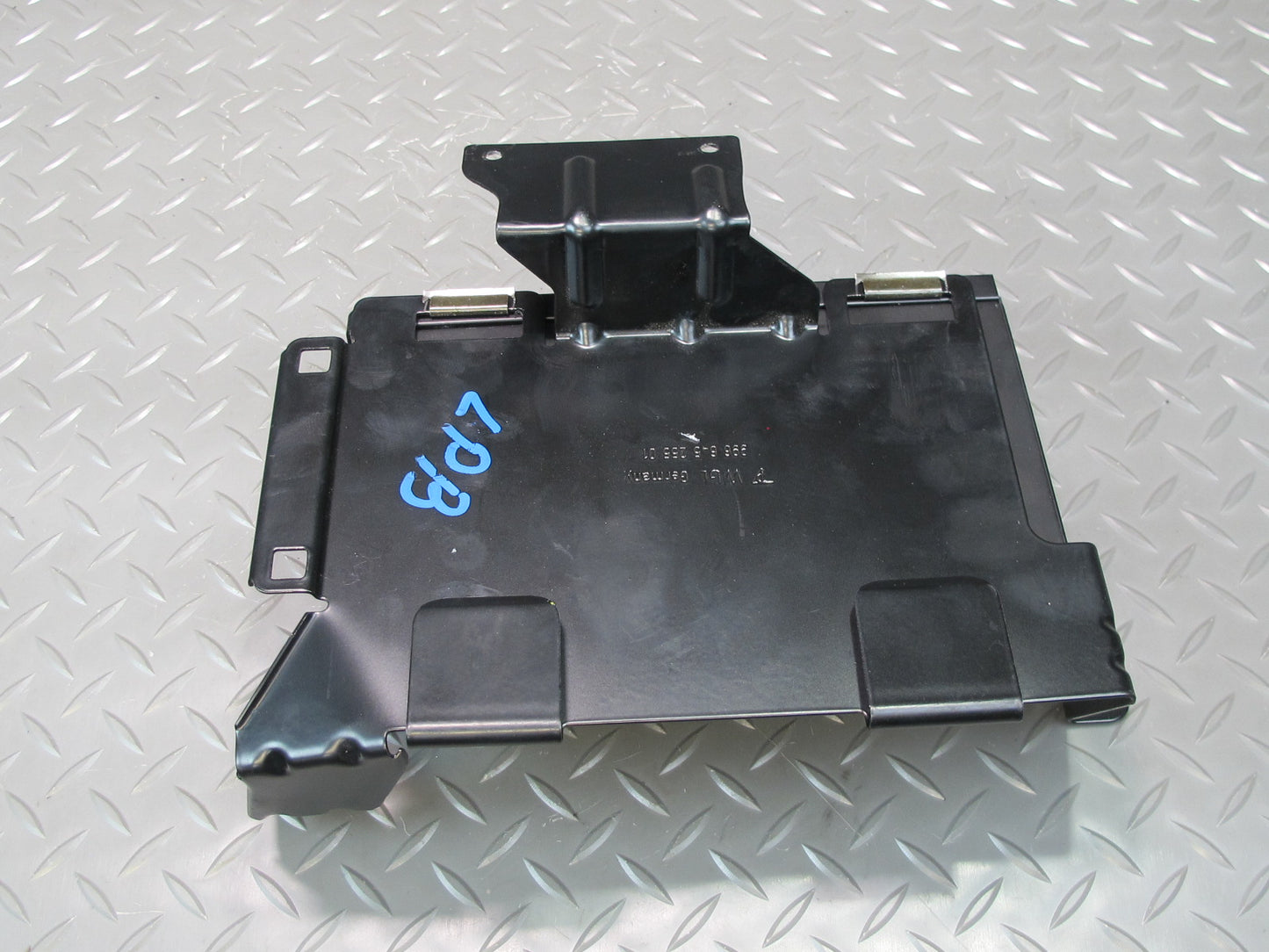 2003-2004 Porsche Boxster 986 Audio Radio Amplifier AMP W/ Mounting Bracket