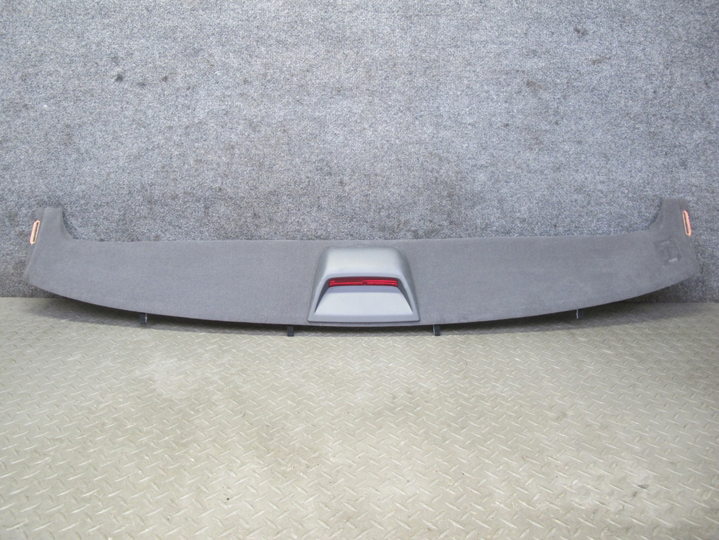 04-06 Lexus UCF30L LS430 Rear Center Third Brake Light Lamp w Trim Panel OEM