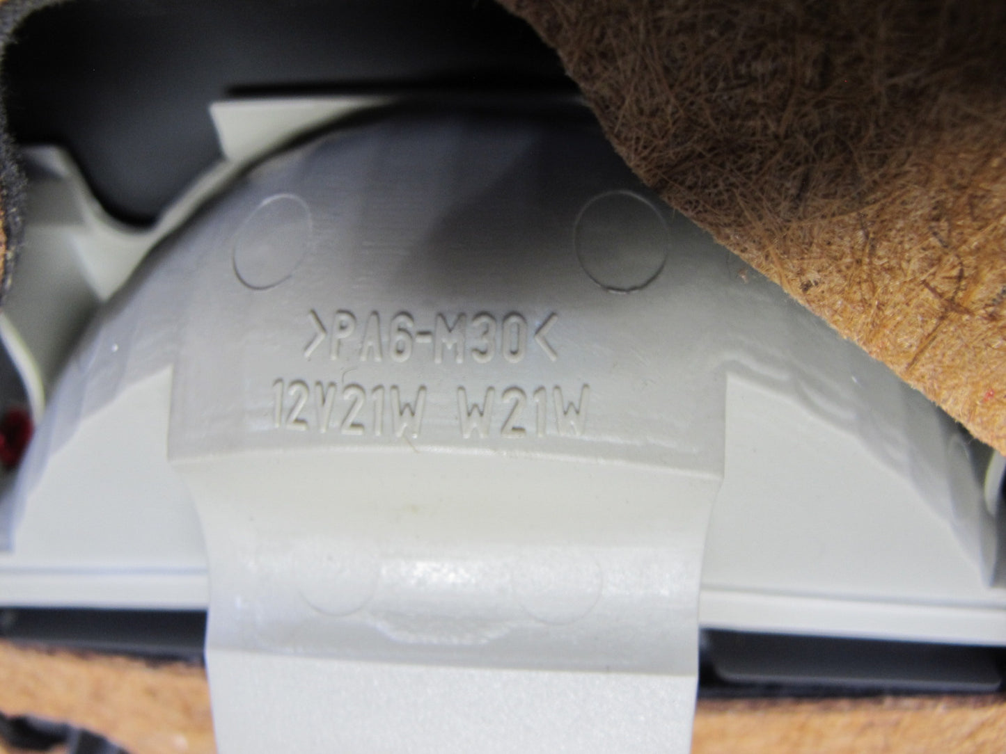 04-06 Lexus UCF30L LS430 Rear Center Third Brake Light Lamp w Trim Panel OEM