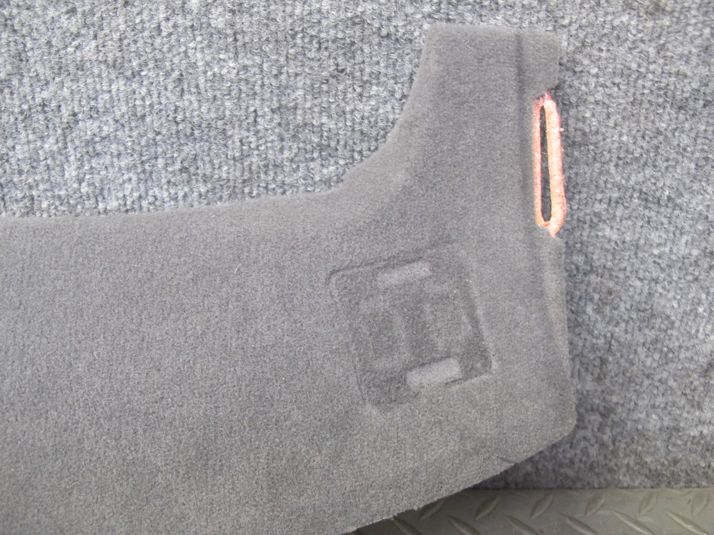 04-06 Lexus UCF30L LS430 Rear Center Third Brake Light Lamp w Trim Panel OEM