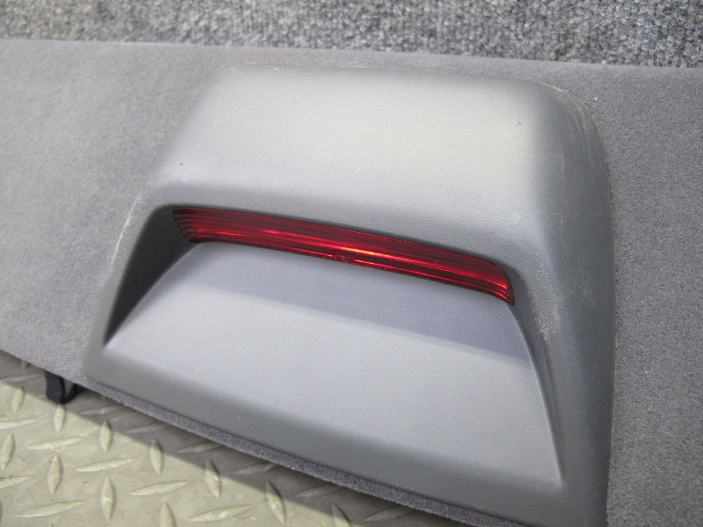 04-06 Lexus UCF30L LS430 Rear Center Third Brake Light Lamp w Trim Panel OEM