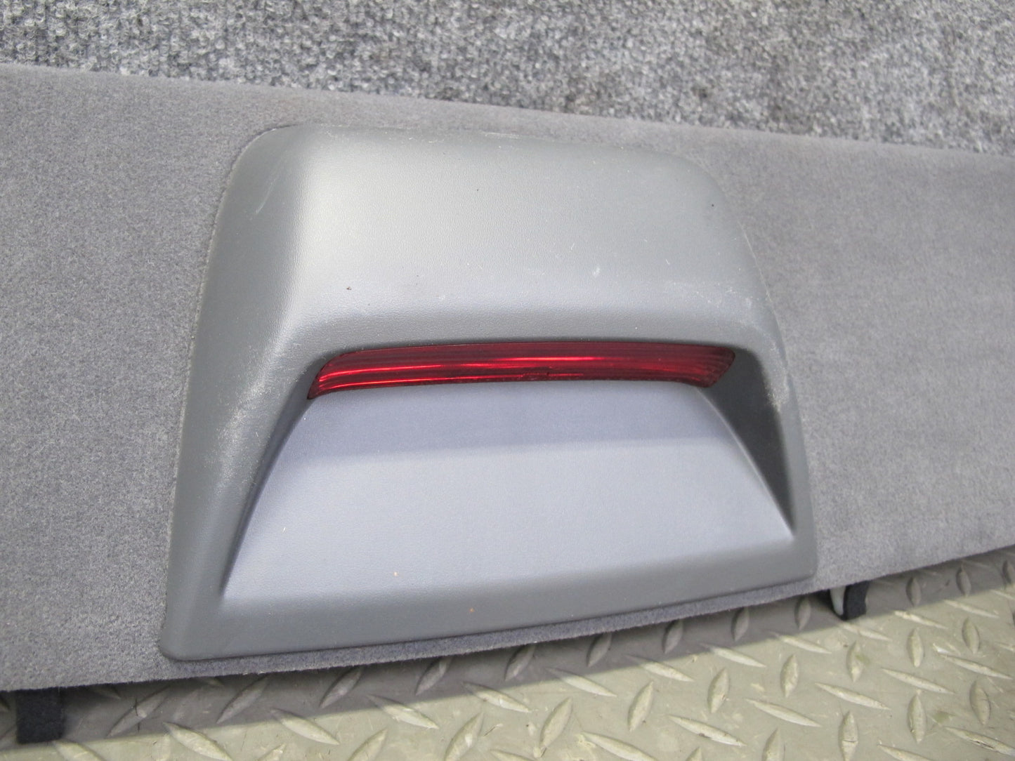 04-06 Lexus UCF30L LS430 Rear Center Third Brake Light Lamp w Trim Panel OEM