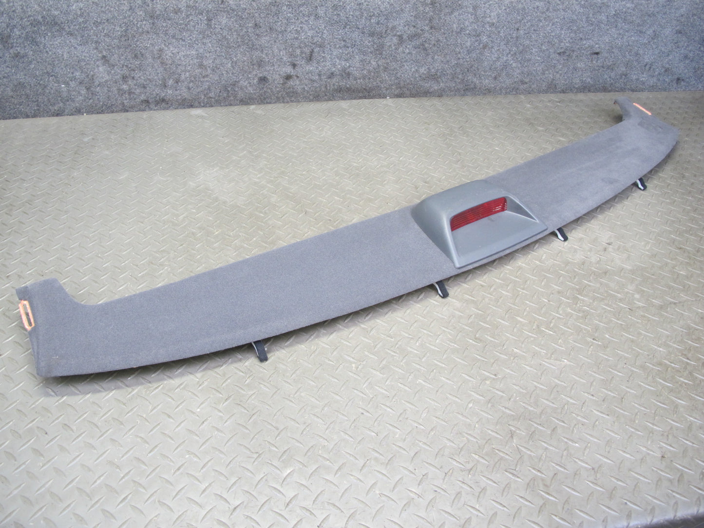 04-06 Lexus UCF30L LS430 Rear Center Third Brake Light Lamp w Trim Panel OEM