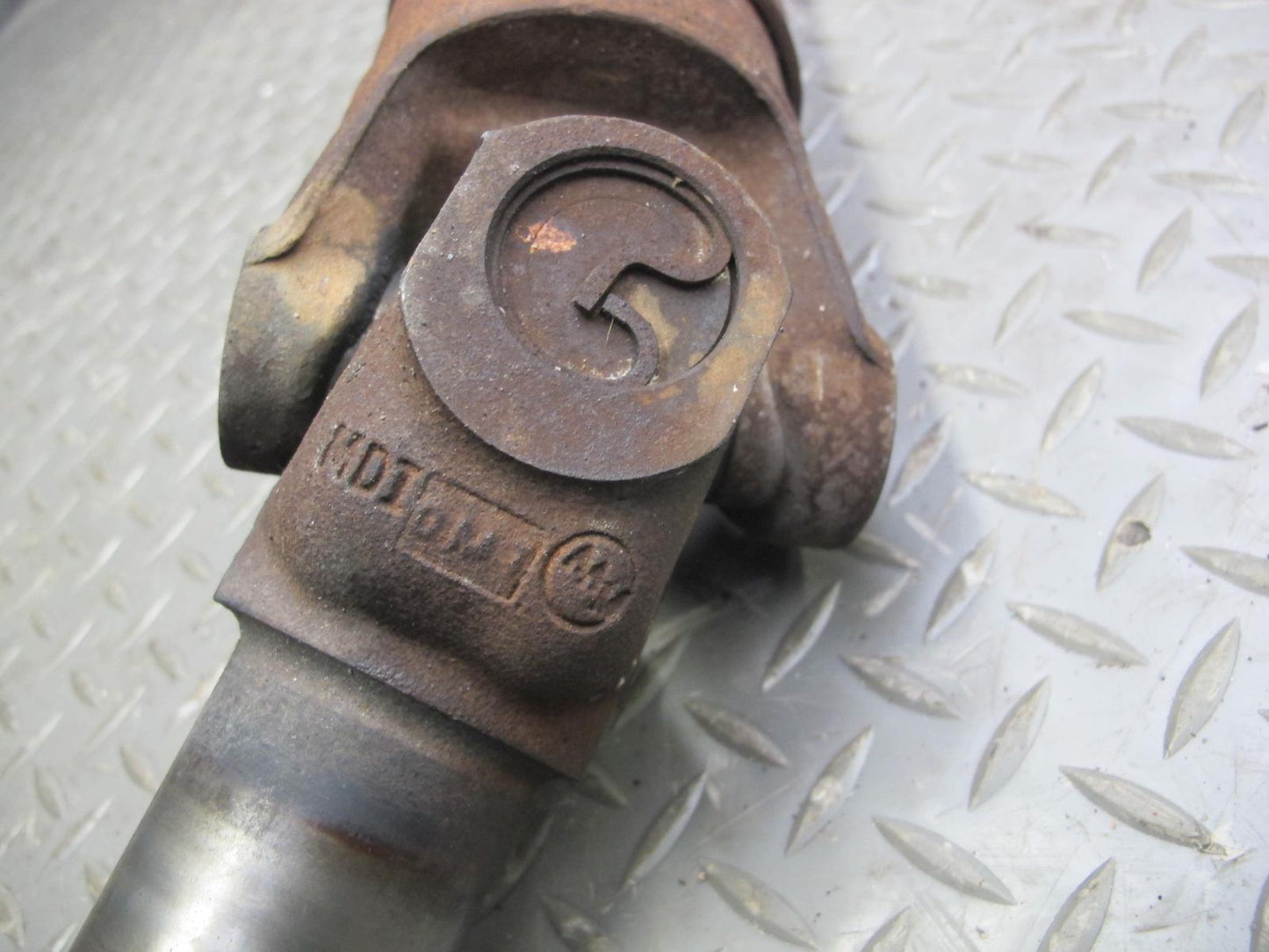 2003-2007 Hummer H2 Rear Drive Shaft Propeller Assembly 15207223