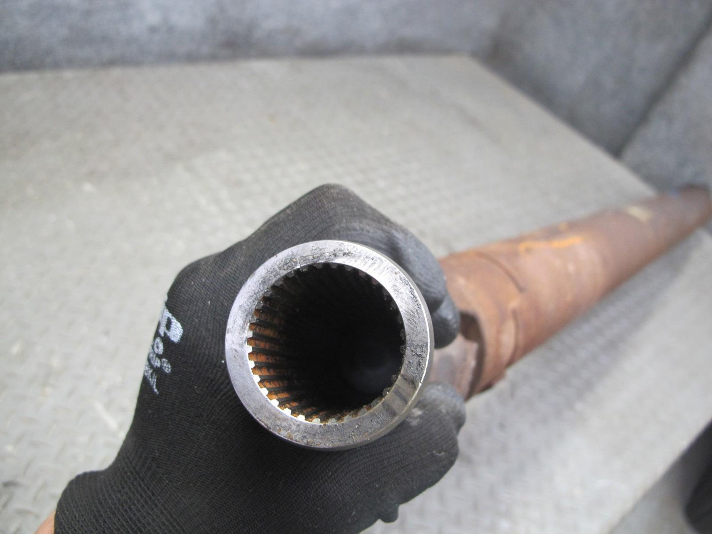 2003-2007 Hummer H2 Rear Drive Shaft Propeller Assembly 15207223