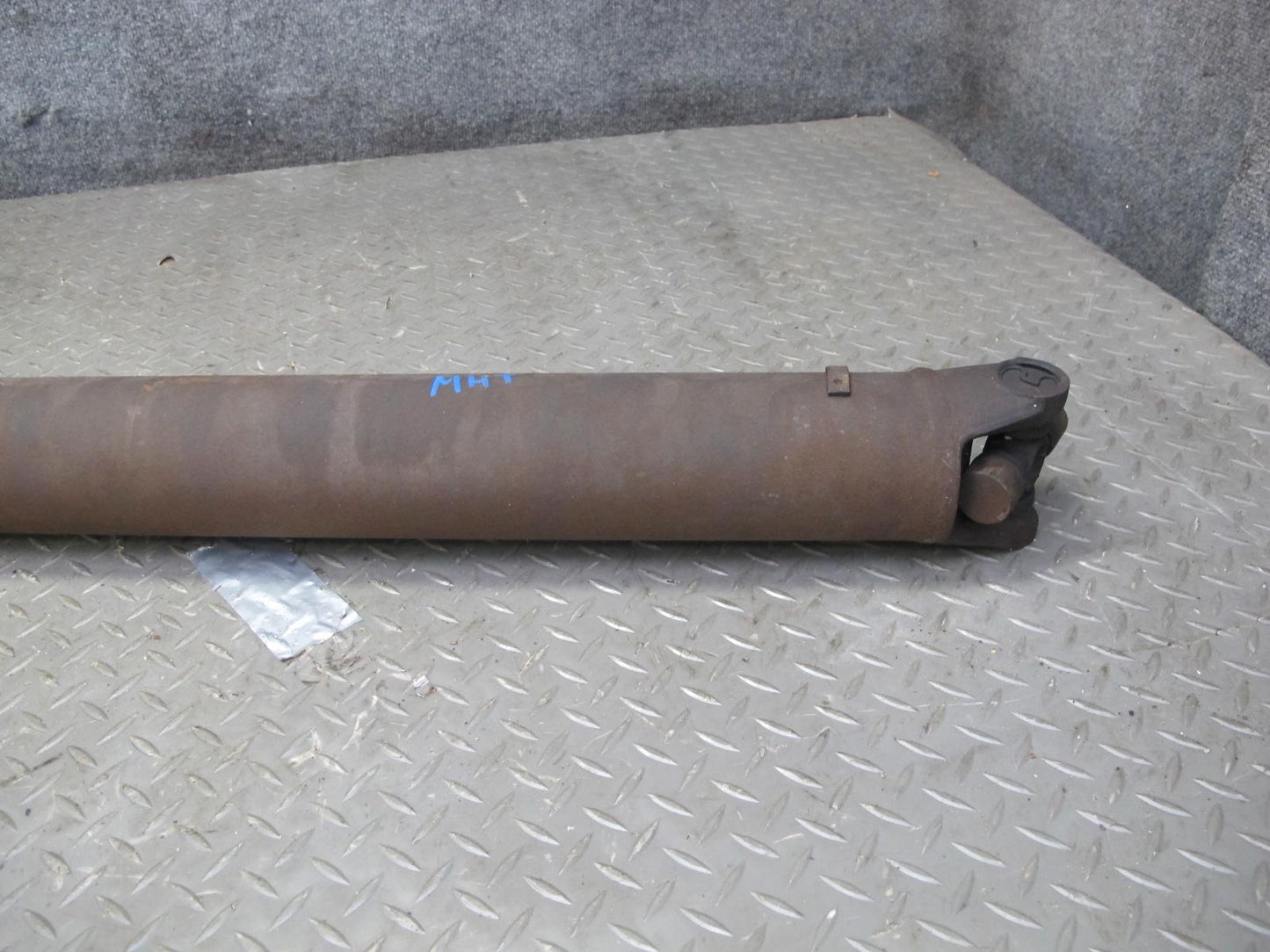 2003-2007 Hummer H2 Rear Drive Shaft Propeller Assembly 15207223