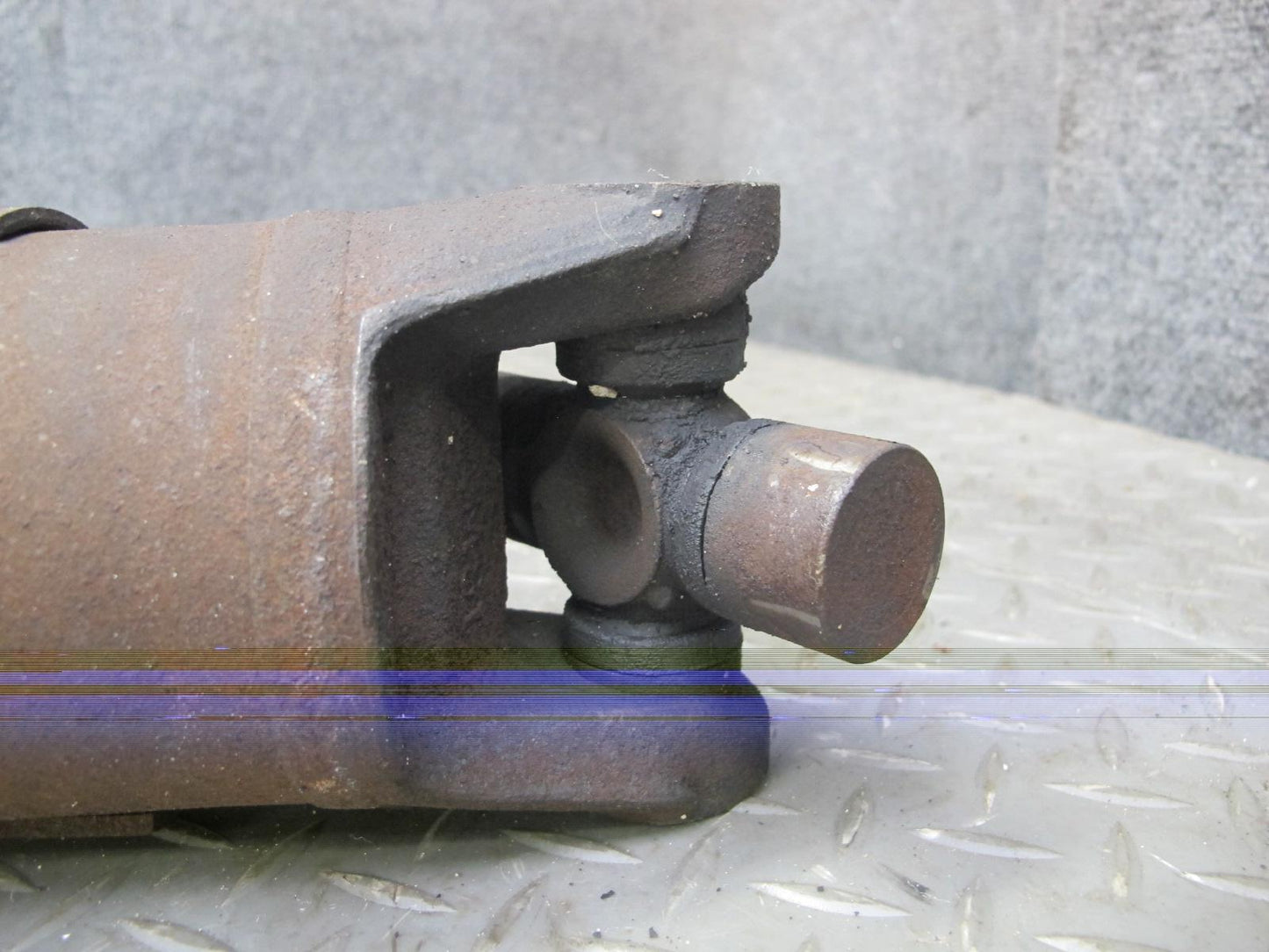 2003-2007 Hummer H2 Rear Drive Shaft Propeller Assembly 15207223