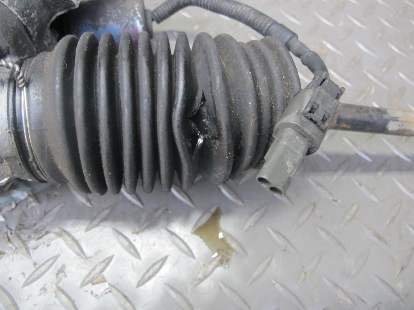 90-93 Nissan Z32 300ZX Turbo Front Power Steering Rack & Pinion OEM