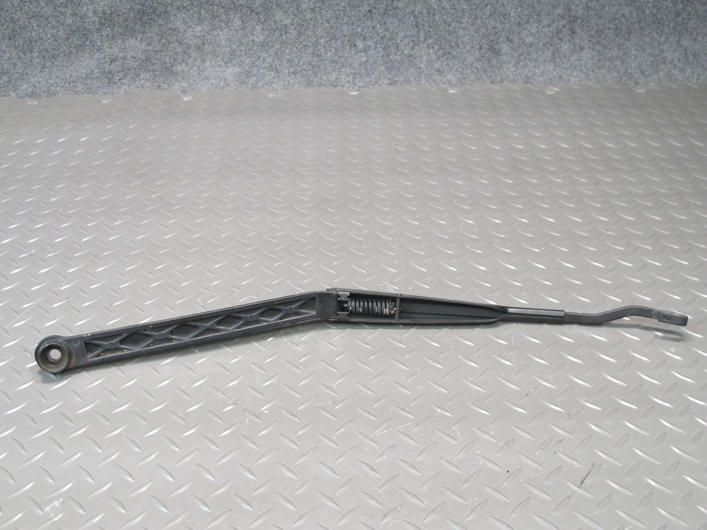 92-00 Lexus UZZ30L SC300 SC400 Front Left & Right Windshield Wiper Arm Set OEM