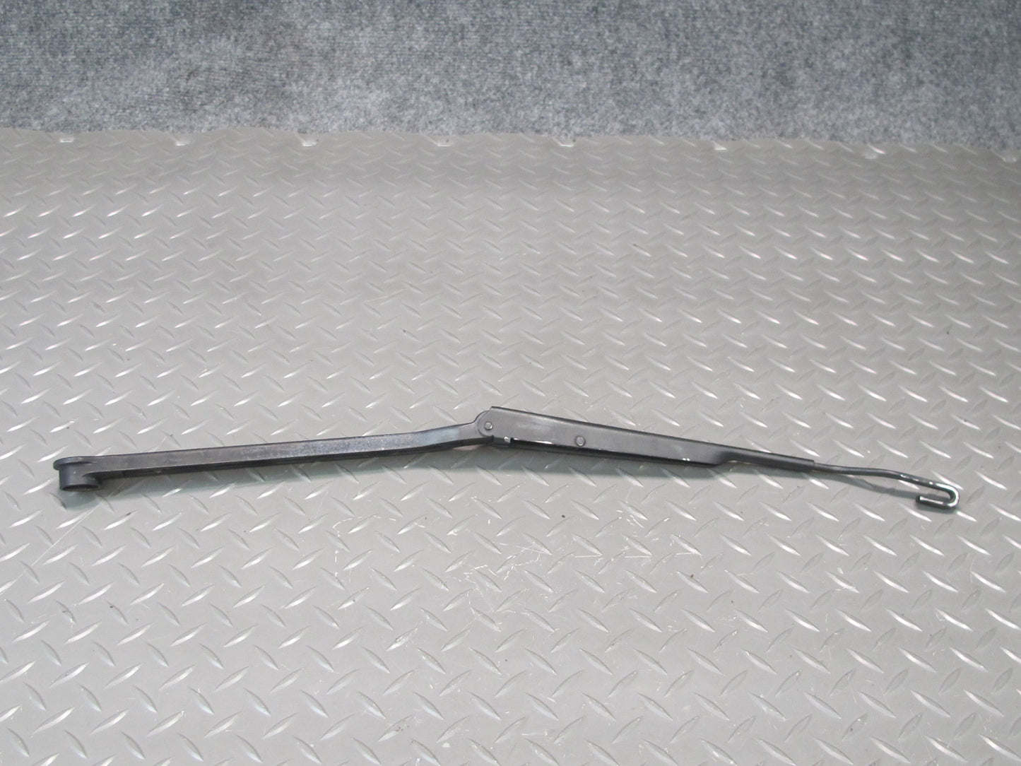 92-00 Lexus UZZ30L SC300 SC400 Front Left & Right Windshield Wiper Arm Set OEM