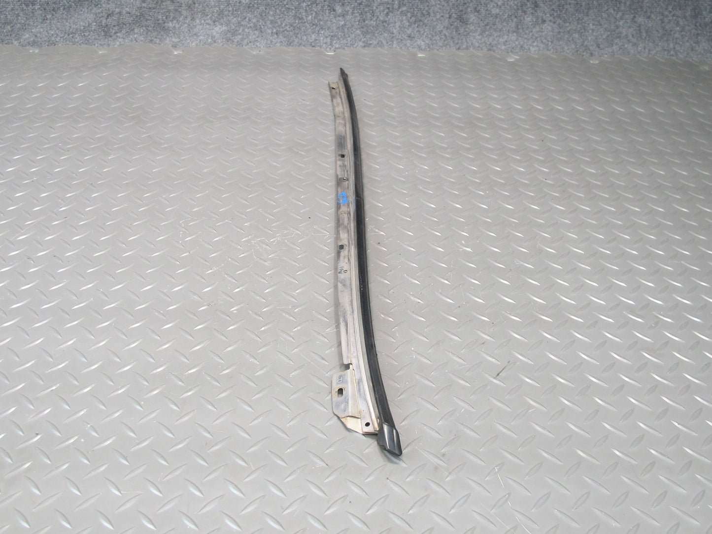 92-00 Lexus UZZ30L SC300 SC400 Set of 2 Front Windshield A Pillar Molding OEM