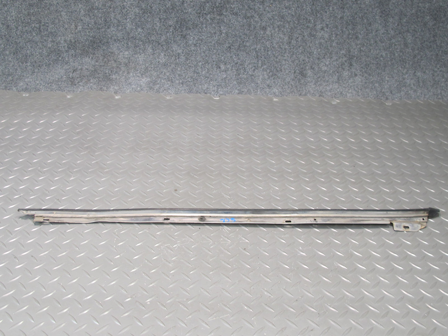 92-00 Lexus UZZ30L SC300 SC400 Set of 2 Front Windshield A Pillar Molding OEM