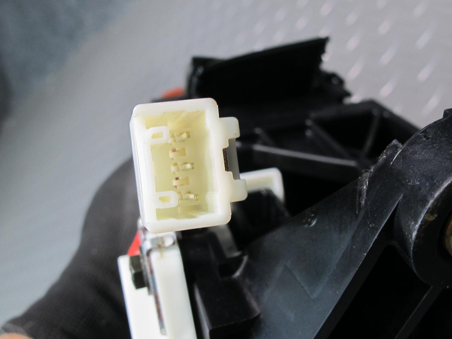 04-06 Lexus UCF30L LS430 A/T Automatic Transmission Shifter Assembly OEM