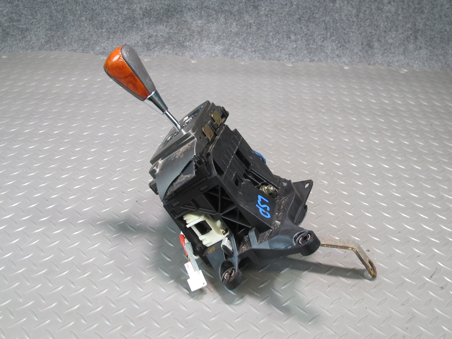 04-06 Lexus UCF30L LS430 A/T Automatic Transmission Shifter Assembly OEM