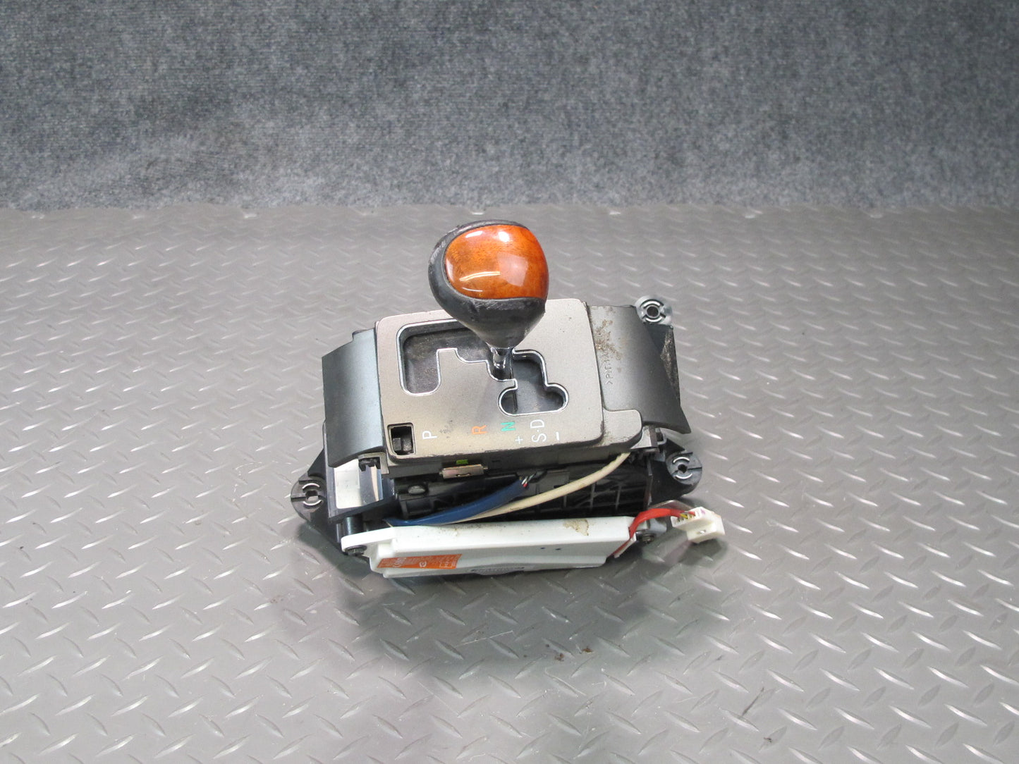 04-06 Lexus UCF30L LS430 A/T Automatic Transmission Shifter Assembly OEM