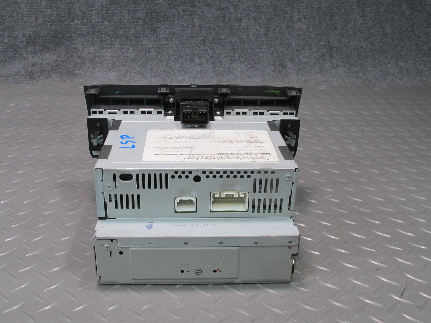 04-06 Lexus LS430 Mark Levinson Radio Cassette CD Player Receiver Head Unit OEM