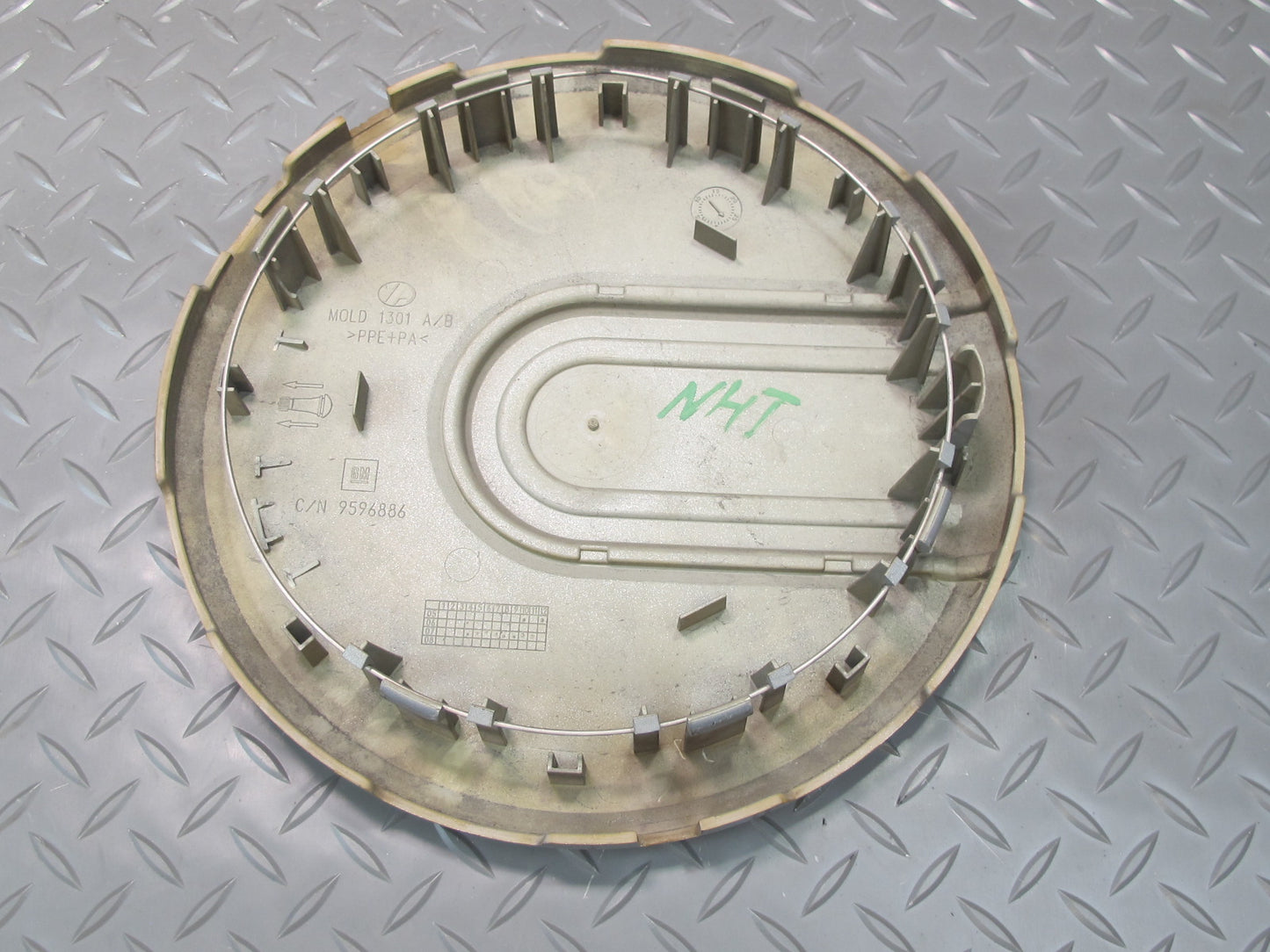 2008-2009 Hummer H2 r17 17" Wheel Hub Center Cap Cover Set of 3