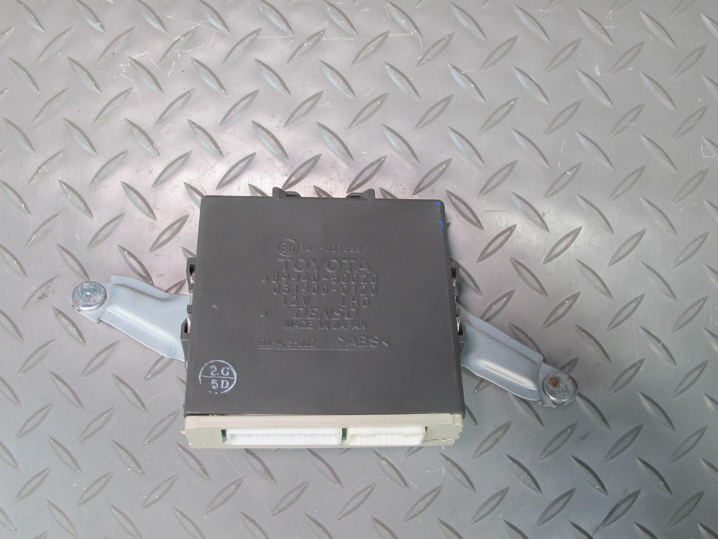 04-06 Lexus UCF30L LS430 Headlight Lamp Leveling Control Module 89940-50020 OEM