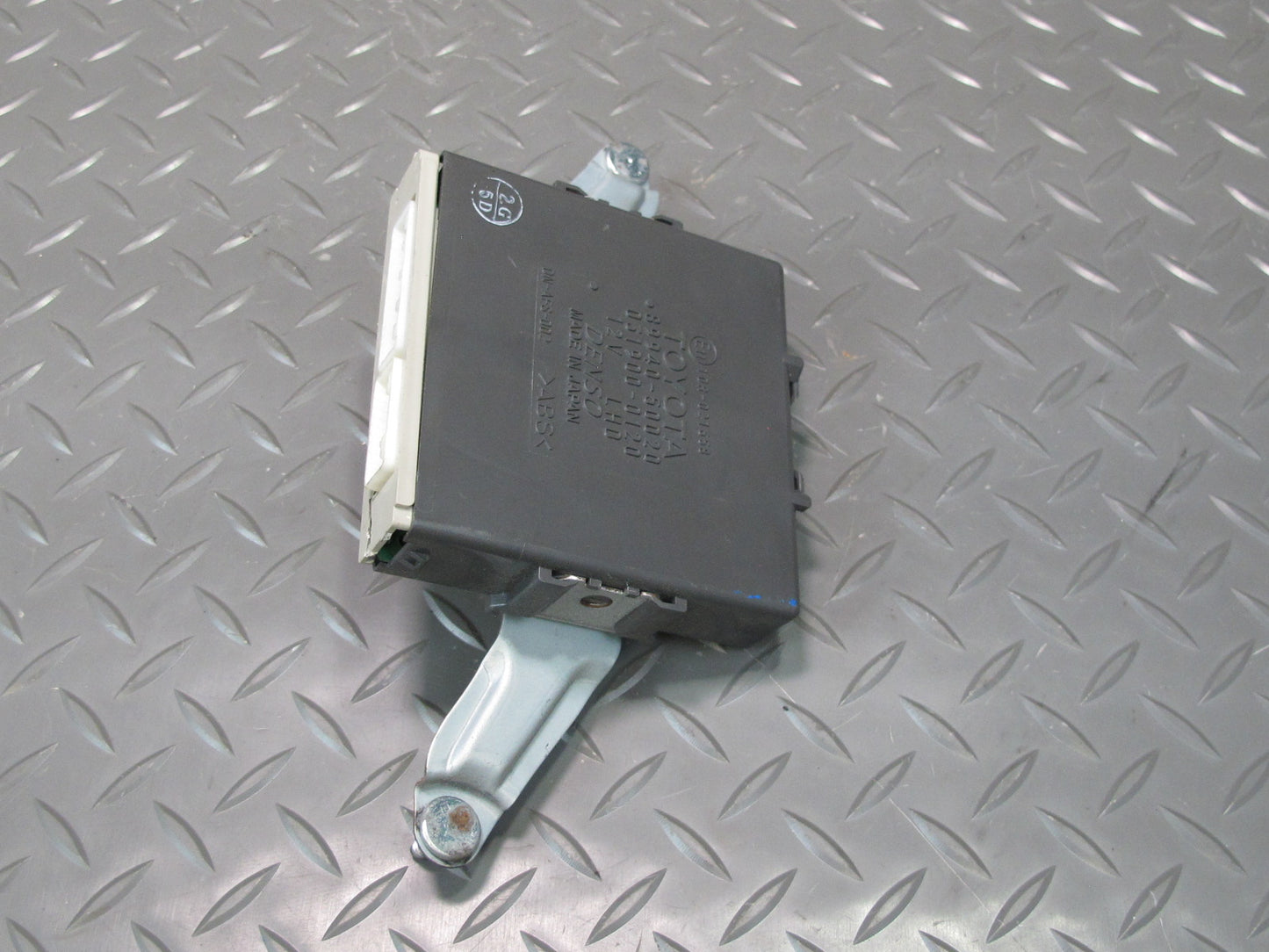 04-06 Lexus UCF30L LS430 Headlight Lamp Leveling Control Module 89940-50020 OEM