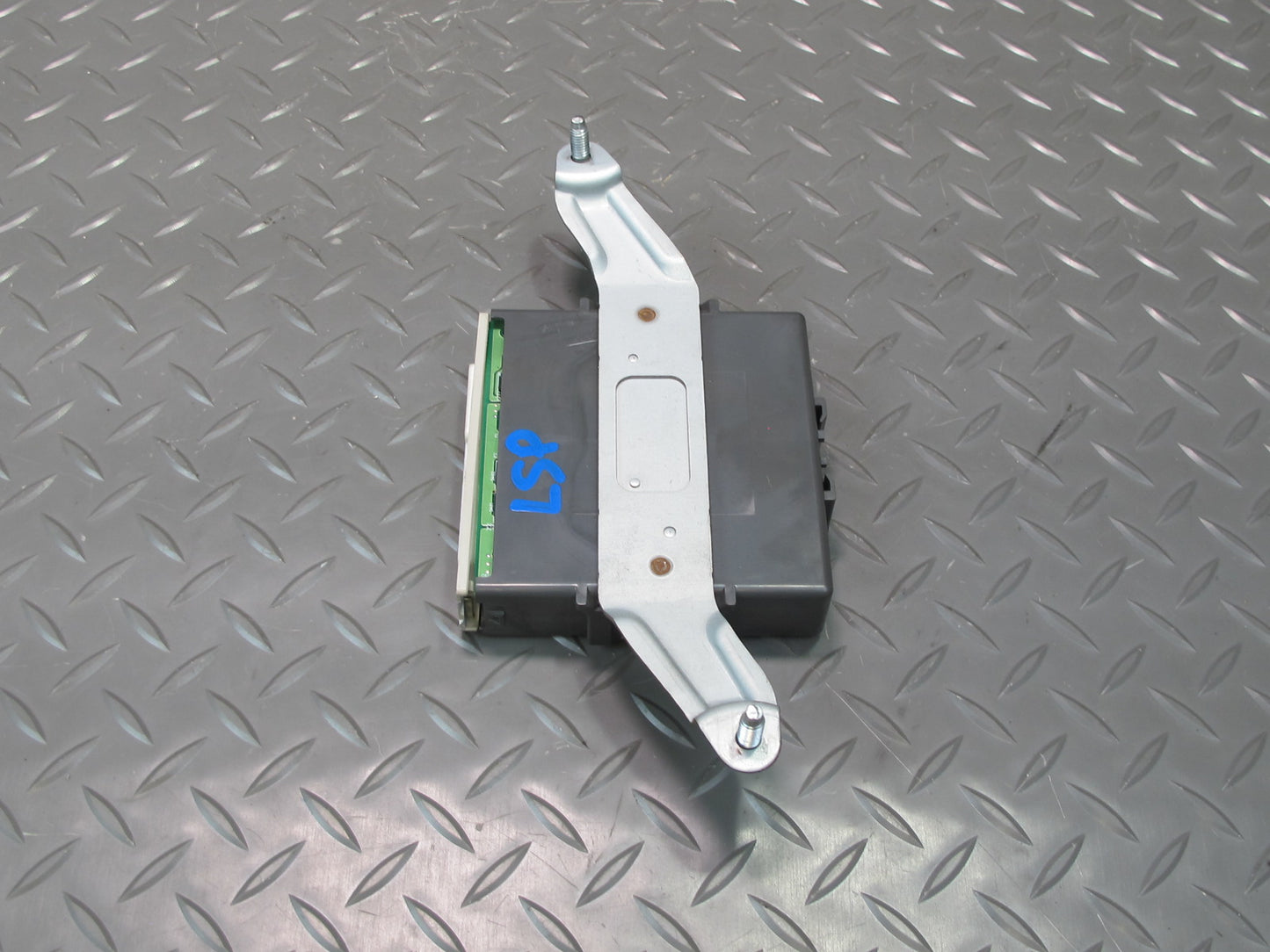 04-06 Lexus UCF30L LS430 Headlight Lamp Leveling Control Module 89940-50020 OEM