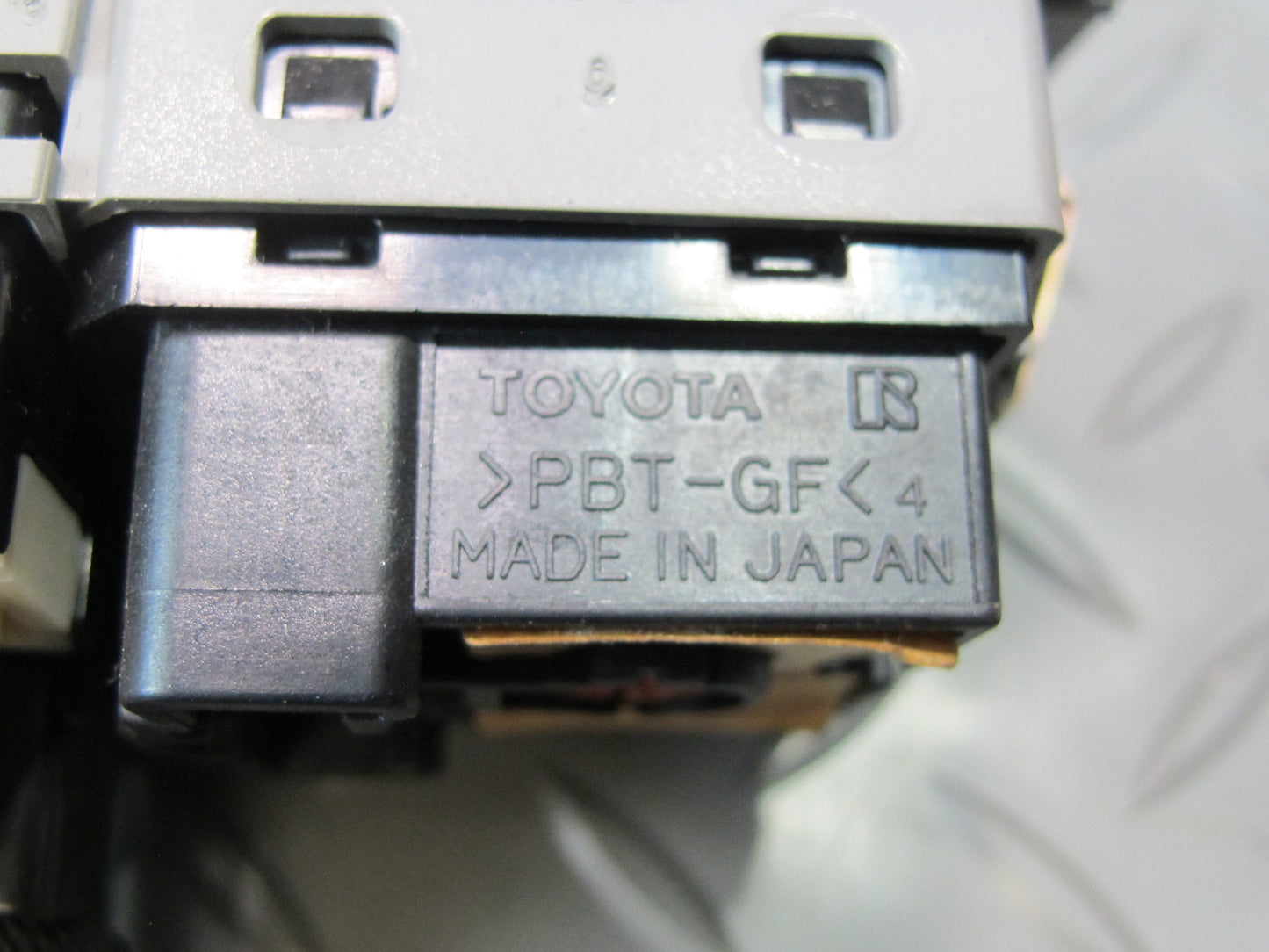 01-06 Lexus UCF30L LS430 Side View Mirror w Auto Fold & PDC Switch OEM