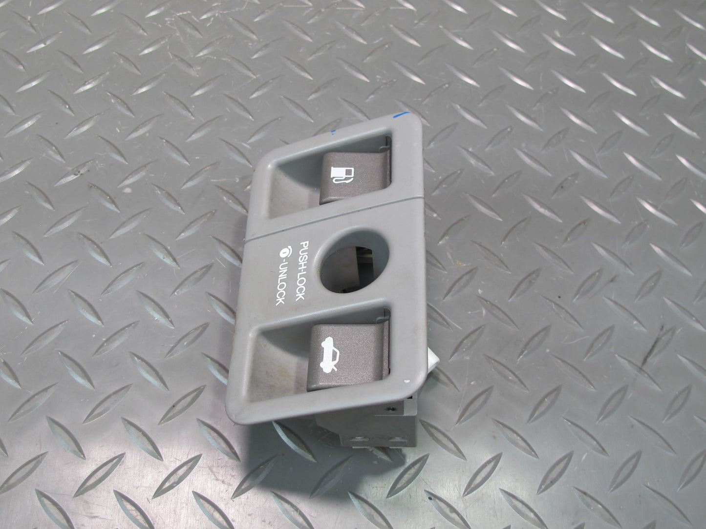 01-06 Lexus UCF30L LS430 Fuel Door Trunk Lid Release Switch Panel OEM