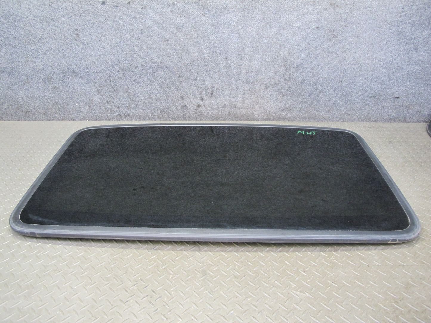 2003-2009 Hummer H2 Front Upper Sunroof Glass Window Panel