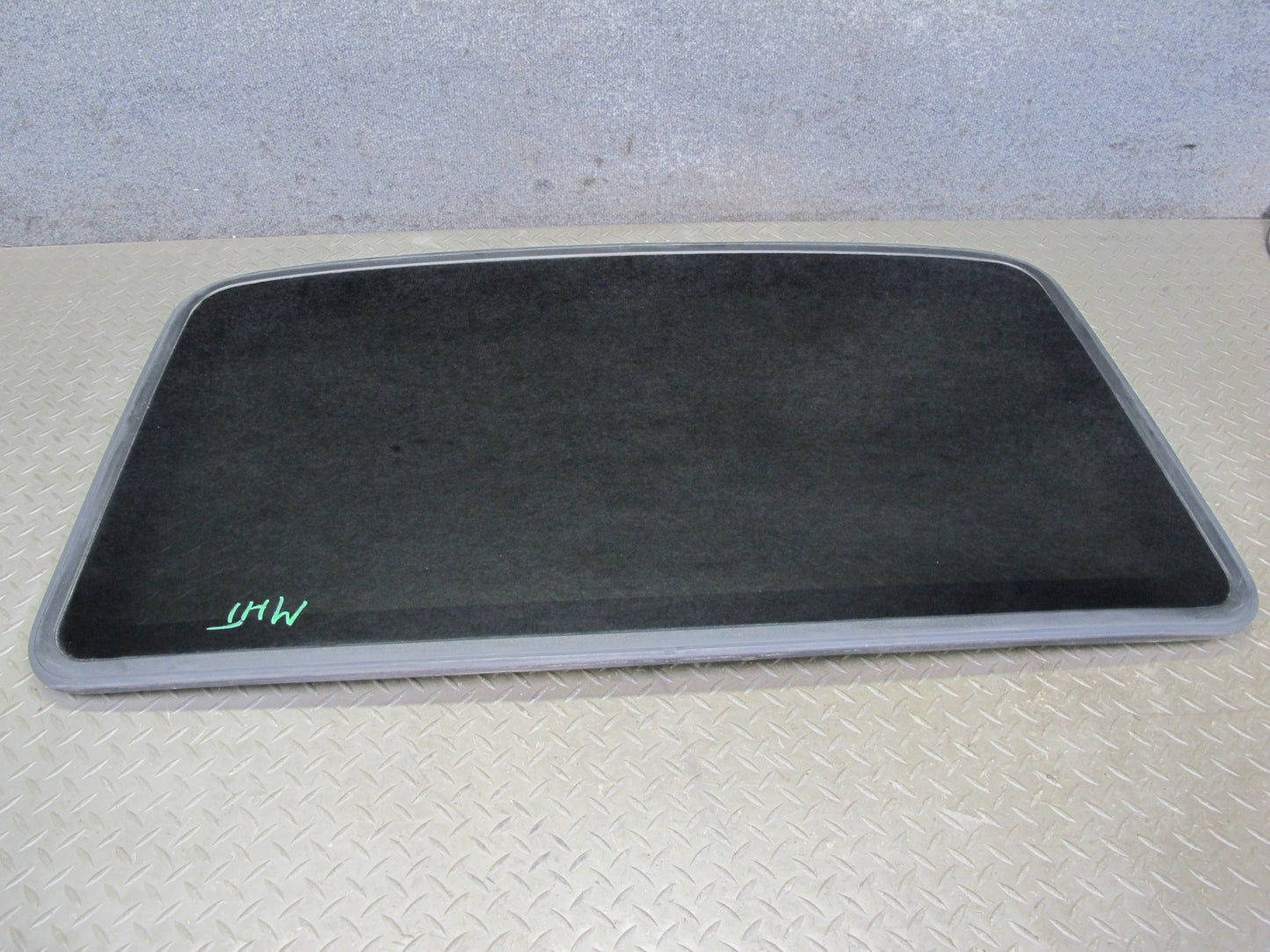 2003-2009 Hummer H2 Front Upper Sunroof Glass Window Panel