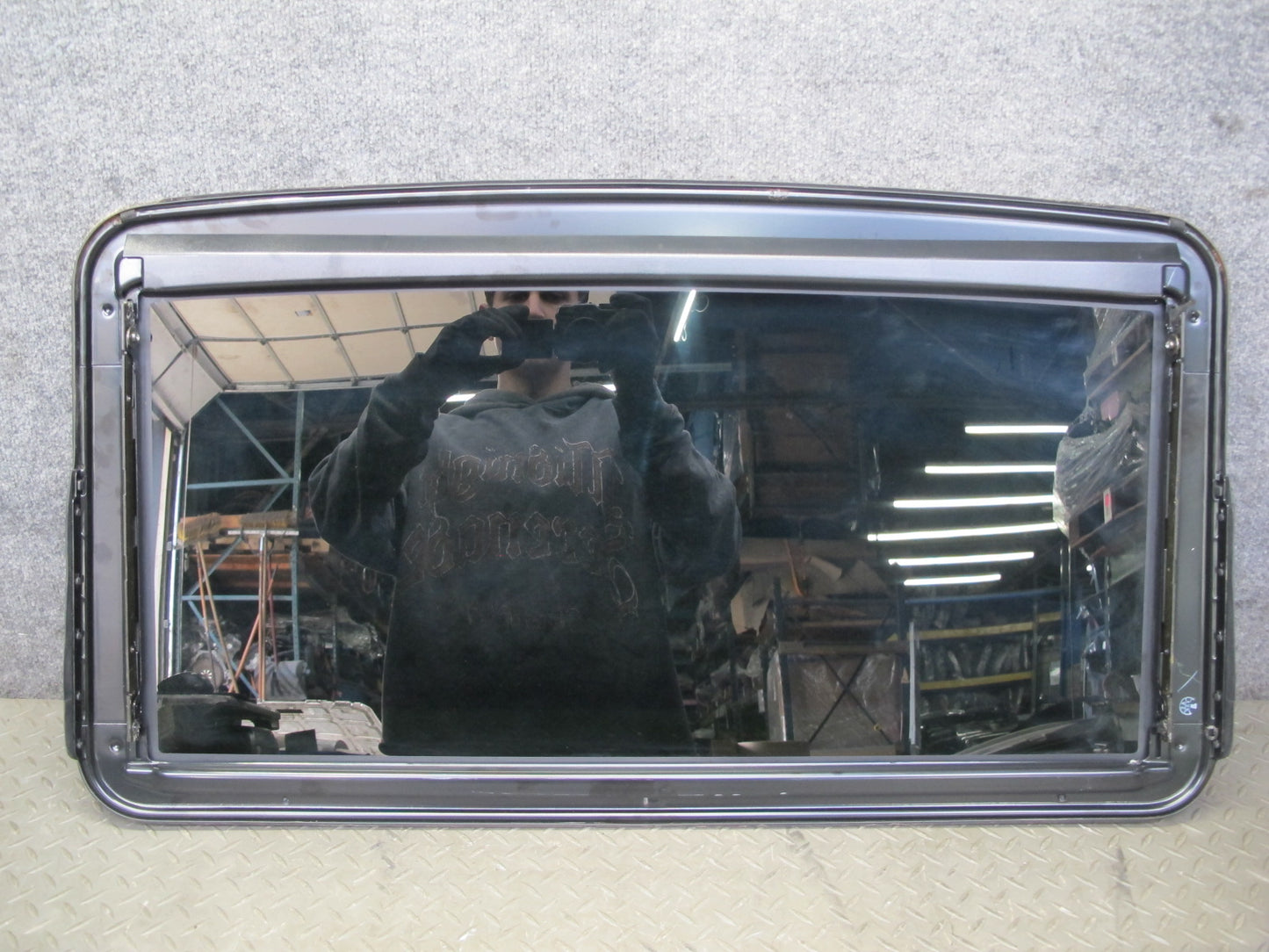 01-06 Lexus UCF30L LS430 Sunroof Moonroof Glass Window Panel OEM