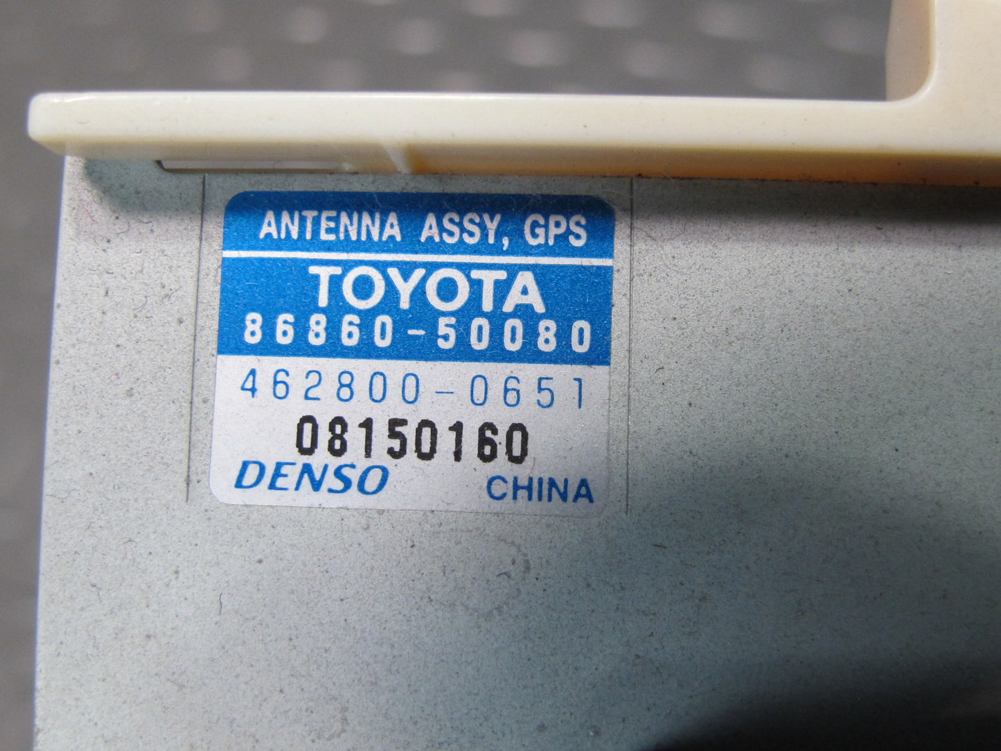 04-06 Lexus LS430 GPS Navigation Antenna Module 86860-50080 OEM