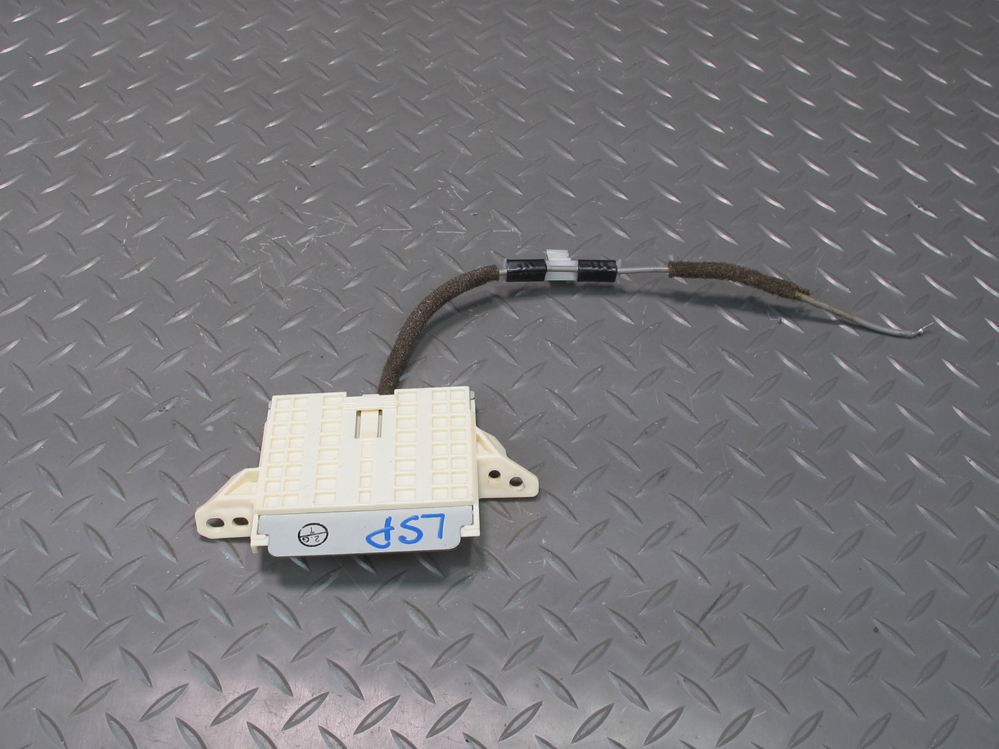 04-06 Lexus LS430 GPS Navigation Antenna Module 86860-50080 OEM