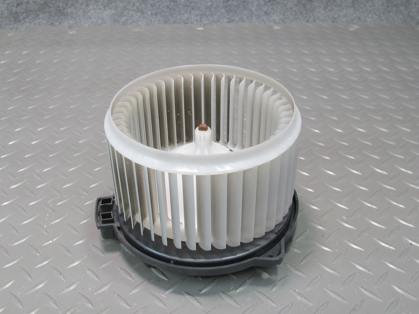 04-06 Lexus UCF30L LS430 A/C Heater Blower Motor Fan 87103-50090 OEM