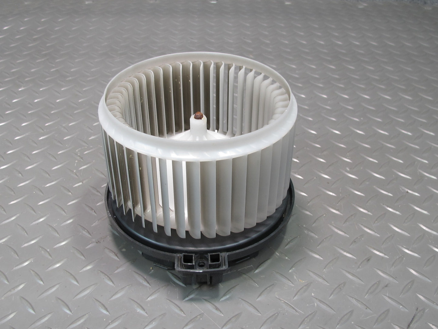 04-06 Lexus UCF30L LS430 A/C Heater Blower Motor Fan 87103-50090 OEM