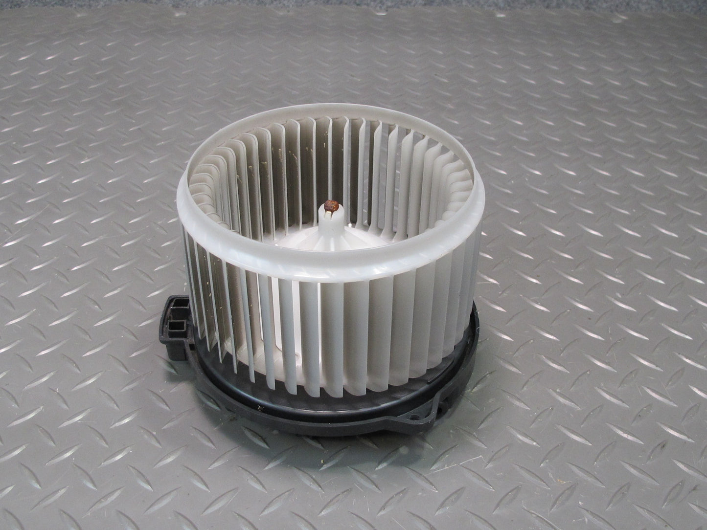 04-06 Lexus UCF30L LS430 A/C Heater Blower Motor Fan 87103-50090 OEM