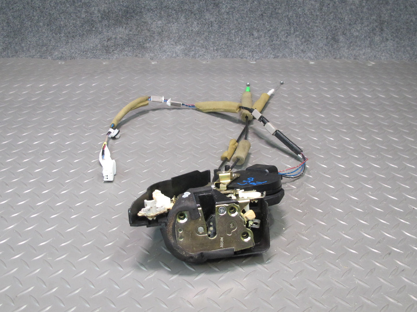 01-06 Lexus UCF30L LS430 Rear Left Door Lock Latch Actuator NO Soft Close OEM