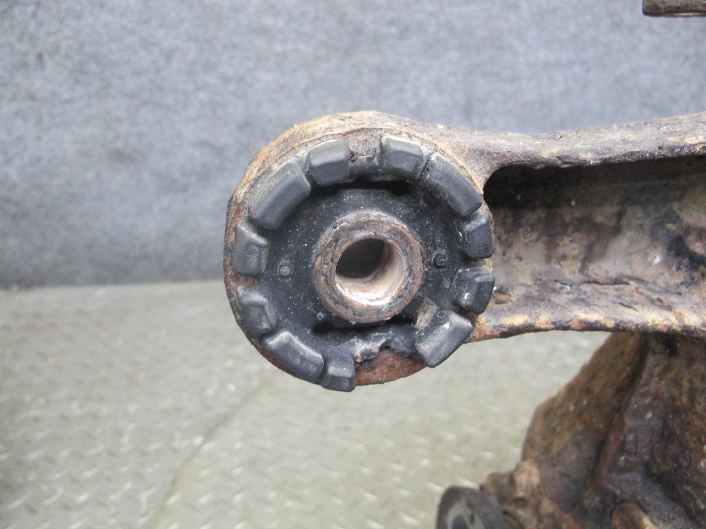 98-00 Lexus UCF20L LS400 A/T Rear Differential Carrier 3.266 Ratio OEM