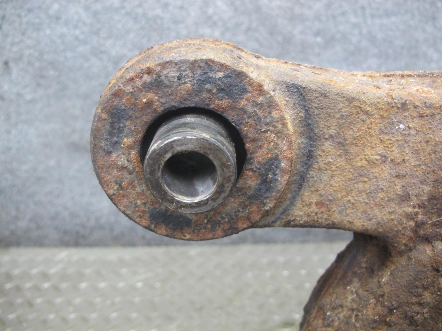 98-00 Lexus UCF20L LS400 A/T Rear Differential Carrier 3.266 Ratio OEM