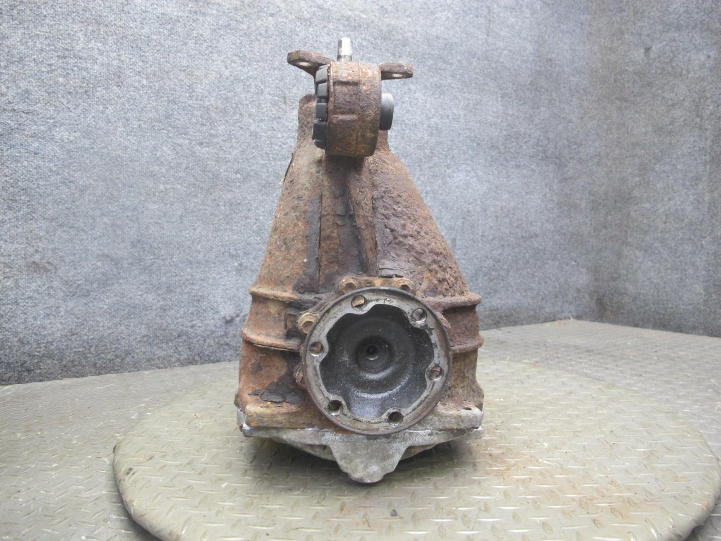 98-00 Lexus UCF20L LS400 A/T Rear Differential Carrier 3.266 Ratio OEM