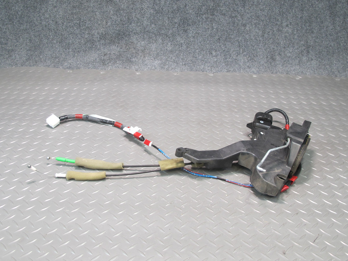 01-06 Lexus UCF30L LS430 Front Right Door Lock Latch Actuator NO Soft Close OEM