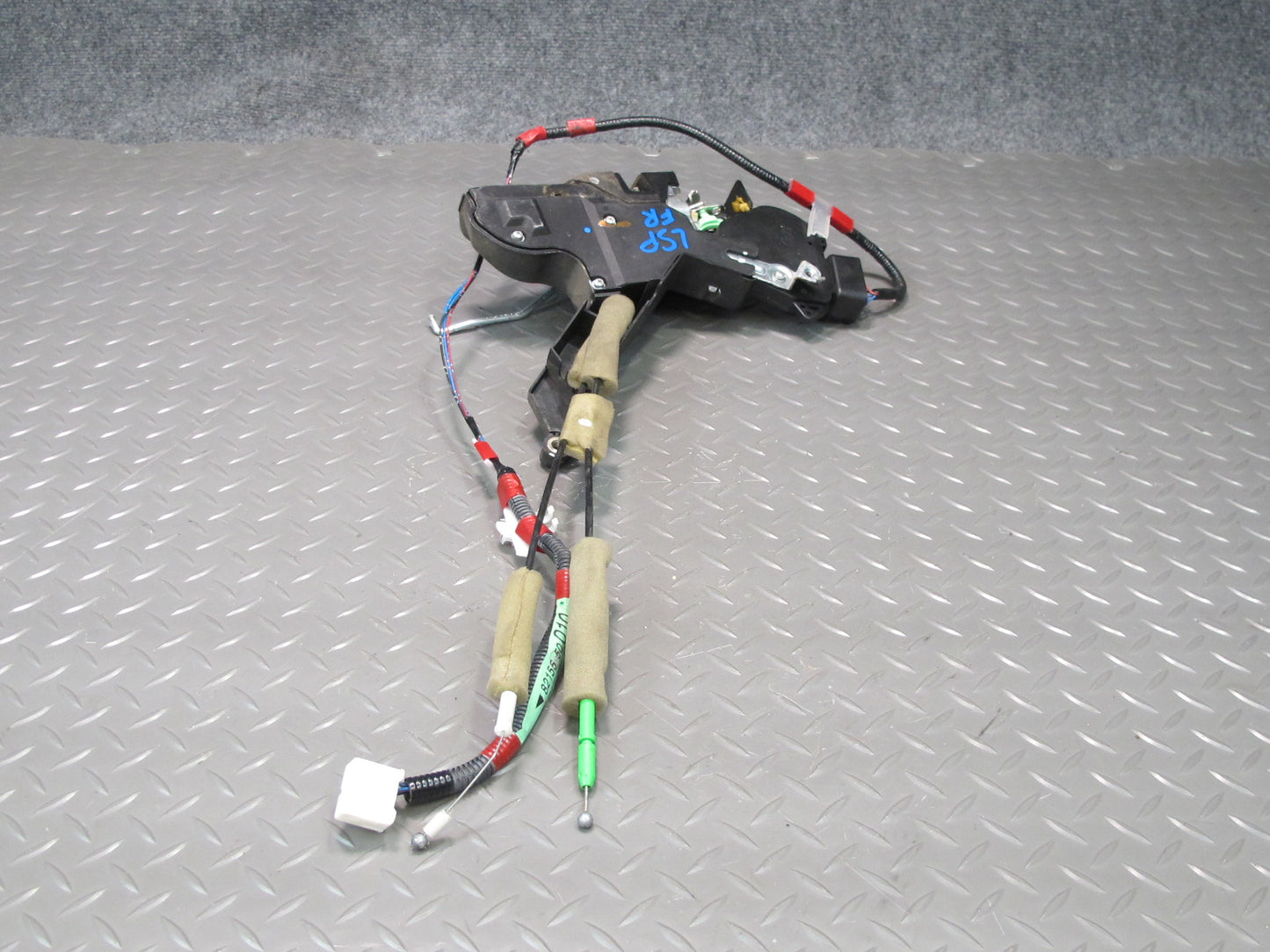 01-06 Lexus UCF30L LS430 Front Right Door Lock Latch Actuator NO Soft Close OEM