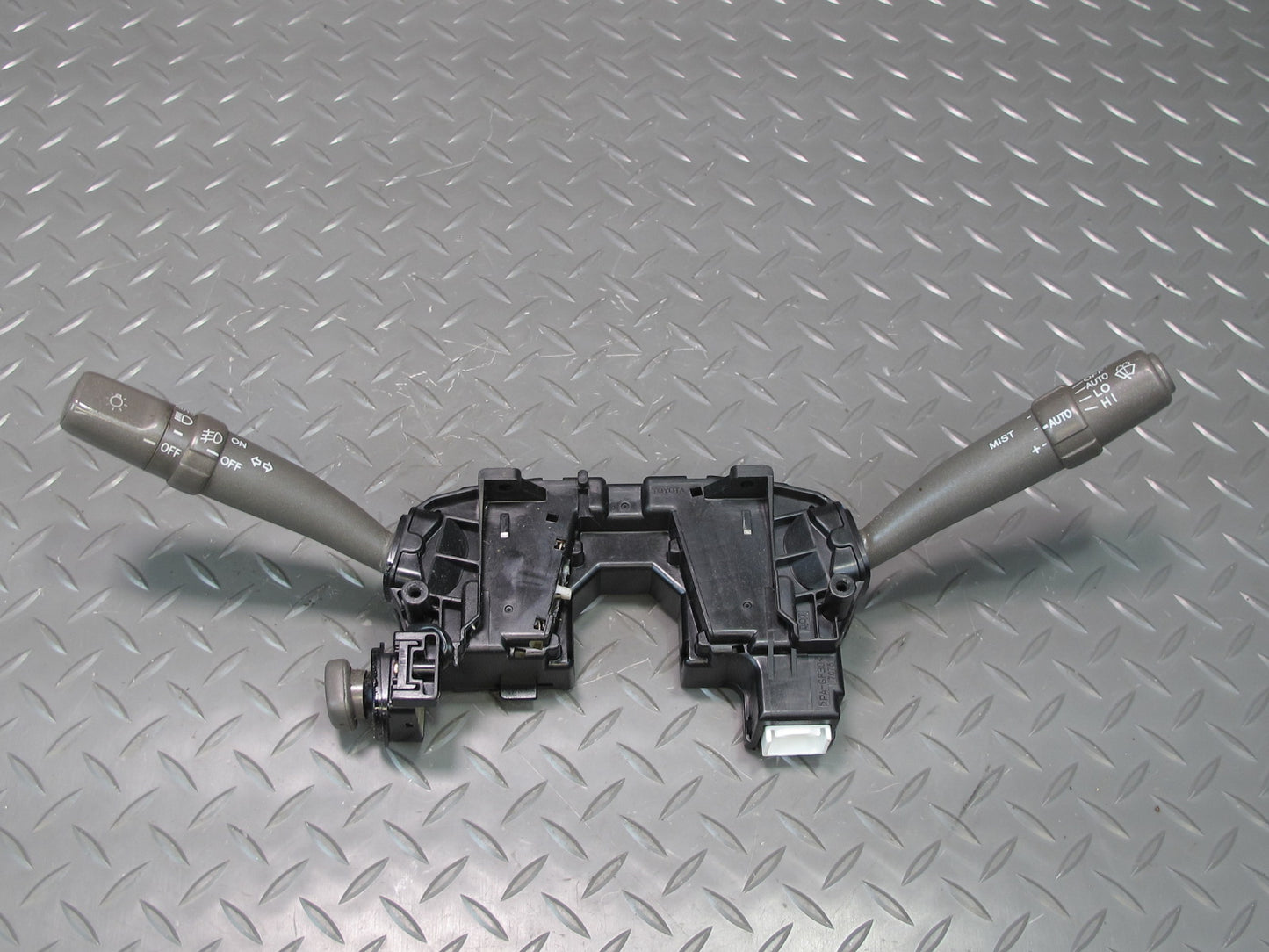 04-06 Lexus UCF30L LS430 Steering Column Headlight Turn Signal Wiper Switch OEM