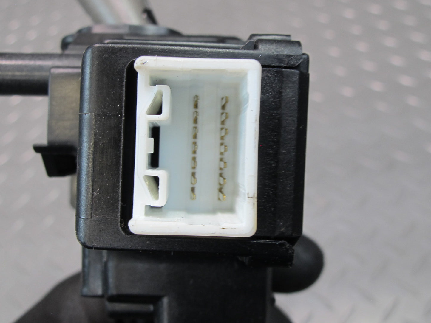 04-06 Lexus UCF30L LS430 Steering Column Headlight Turn Signal Wiper Switch OEM